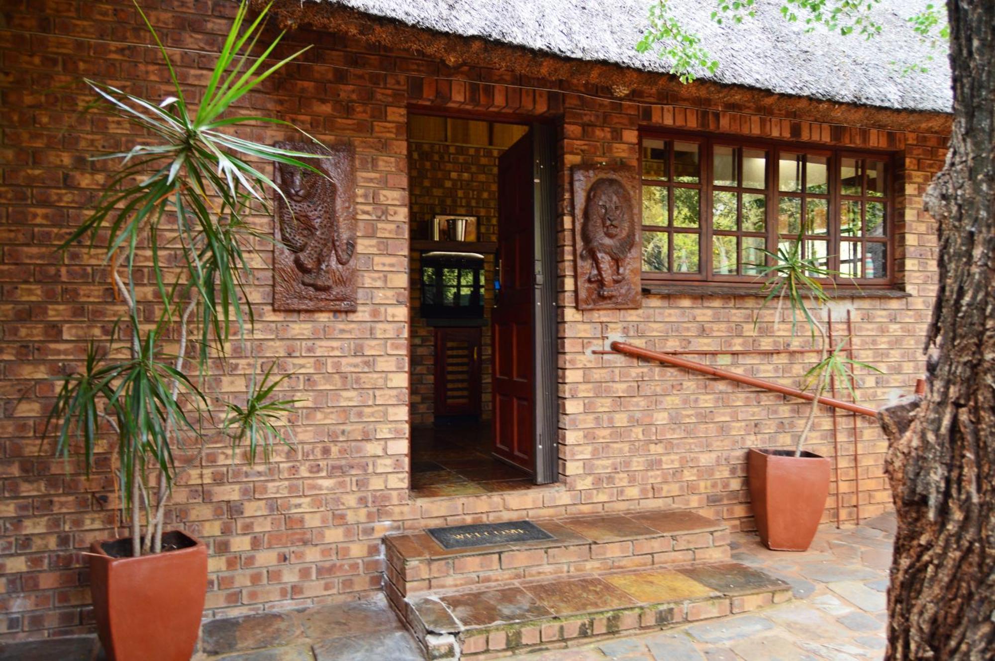 Bona Ngwenya Lodge & Safaris Марлот-Парк Екстер'єр фото